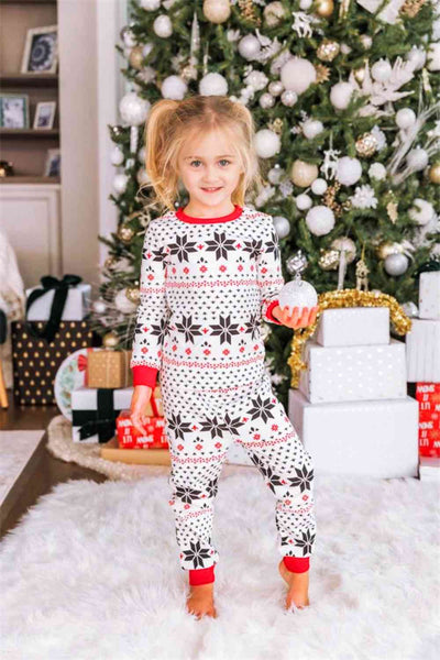 Festive Dreams: Girls Snowflake Pattern Top and Pants Pajama Set – Cozy Holiday Style for Little Sleepers - mississippihippieco Festive Dreams: Girls Snowflake Pattern Top and Pants Pajama Set – Cozy Holiday Style for Little Sleepers