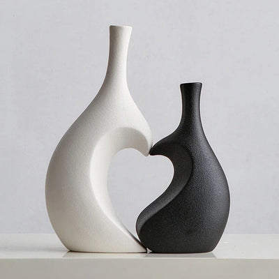 Set of 2 Chic Heart-Shaped Ceramic Vases Set of 2 Vases