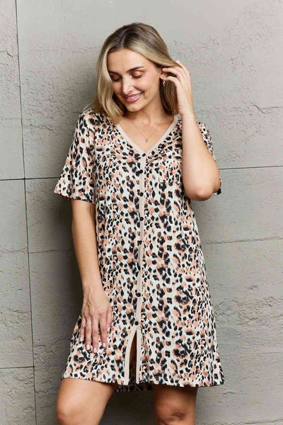 🌙 Sleep in Style: MOON NITE Quilted Quivers Button Down Sleepwear Dress 🌜 #NighttimeChic #QuiltedComfort Leopard / S